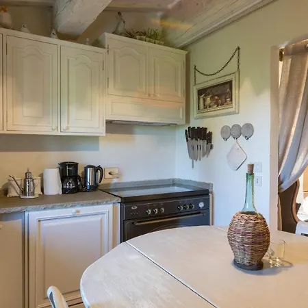 Villa Il Castellaccio 8, Emma *