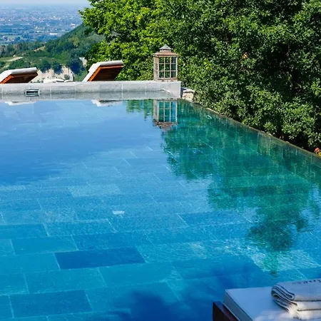 Il Castellaccio 8, Emma