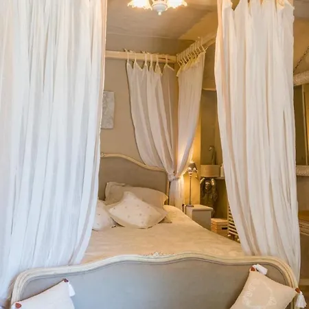 Il Castellaccio 8, Emma *