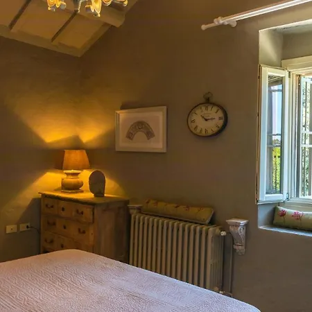 Il Castellaccio 8, Emma