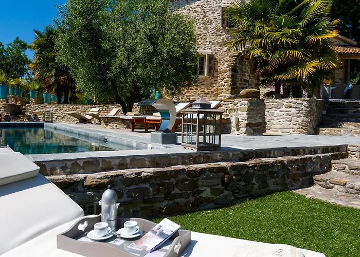 Il Castellaccio 8, Emma 빌라