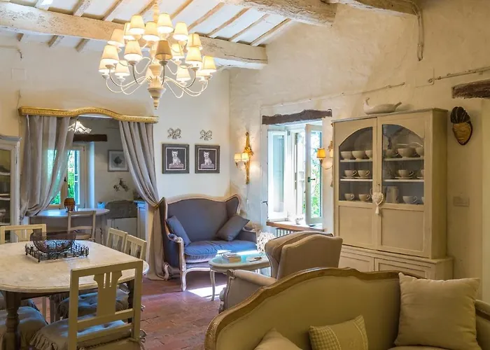 Il Castellaccio 8, Emma