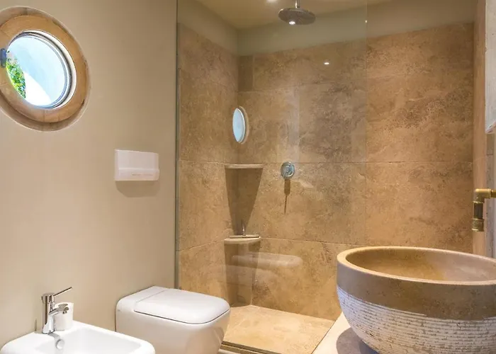 Il Castellaccio 8, Emma