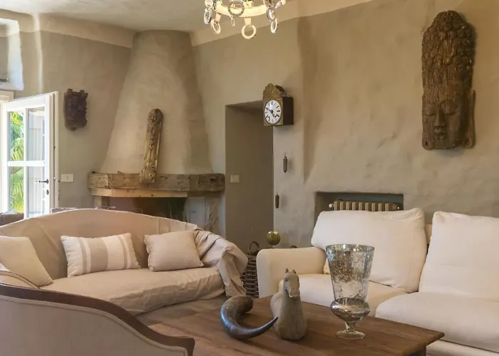 Il Castellaccio 8, Emma 브리시그헬라