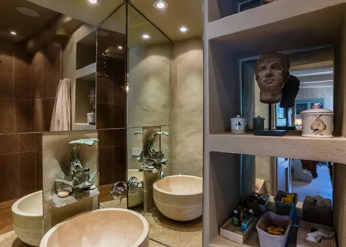 Il Castellaccio 8, Emma 브리시그헬라