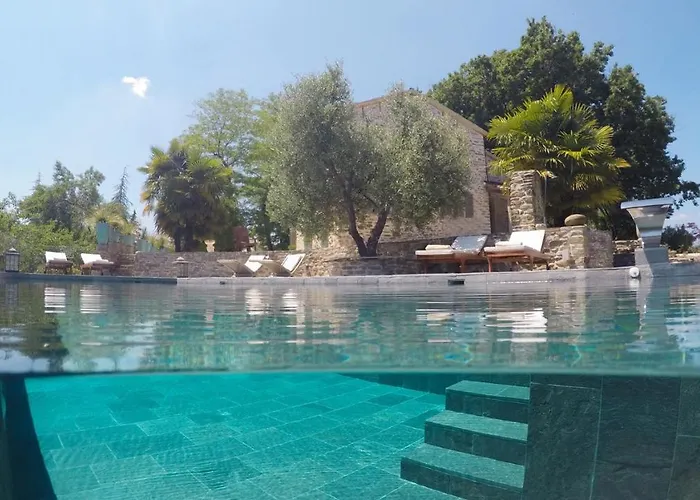 Il Castellaccio 8, Emma *