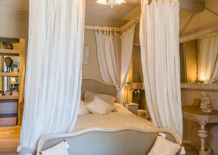 Il Castellaccio 8, Emma *