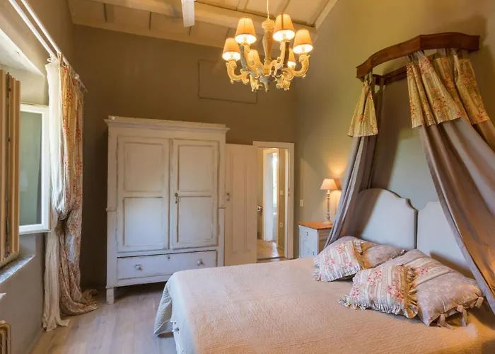 Willa Il Castellaccio 8, Emma Brisighella