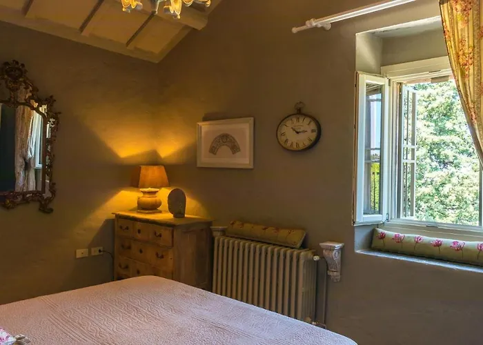 Il Castellaccio 8, Emma