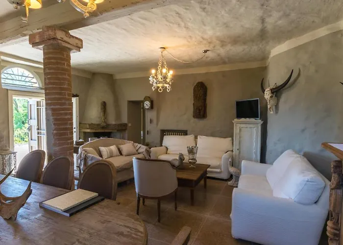 Il Castellaccio 8, Emma *